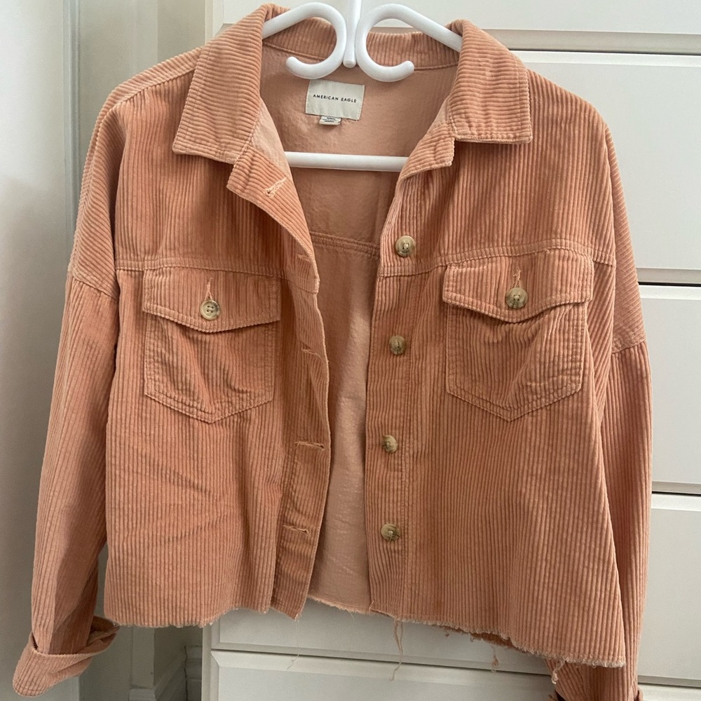 american eagle cropped pink corduroy button up shirt